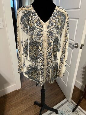 Women’s Lucky Brand Size Medium 3/4 Sleeve Top